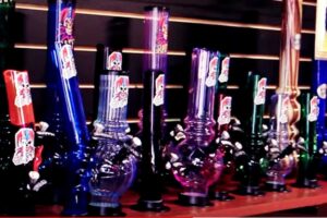 where to sell glass pipes