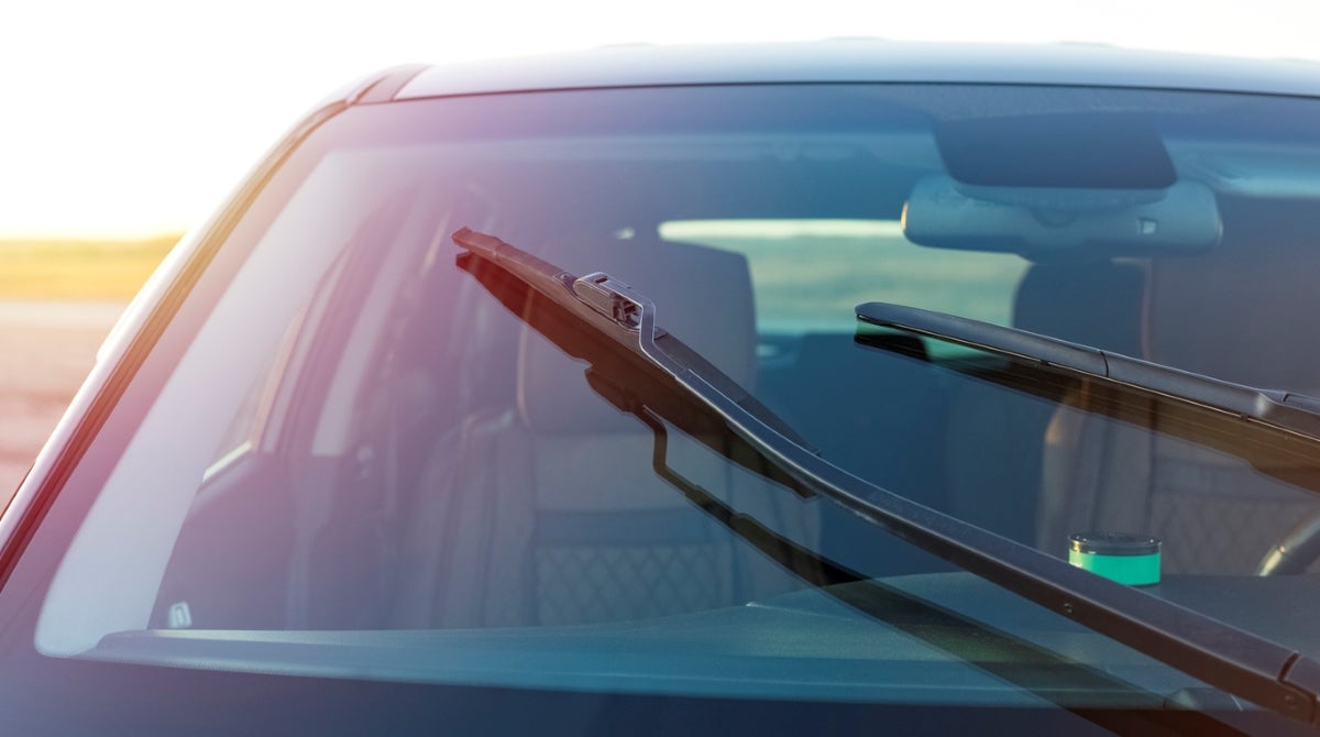 How to Get Your Windshield Sparkling Clean in Just Minutes